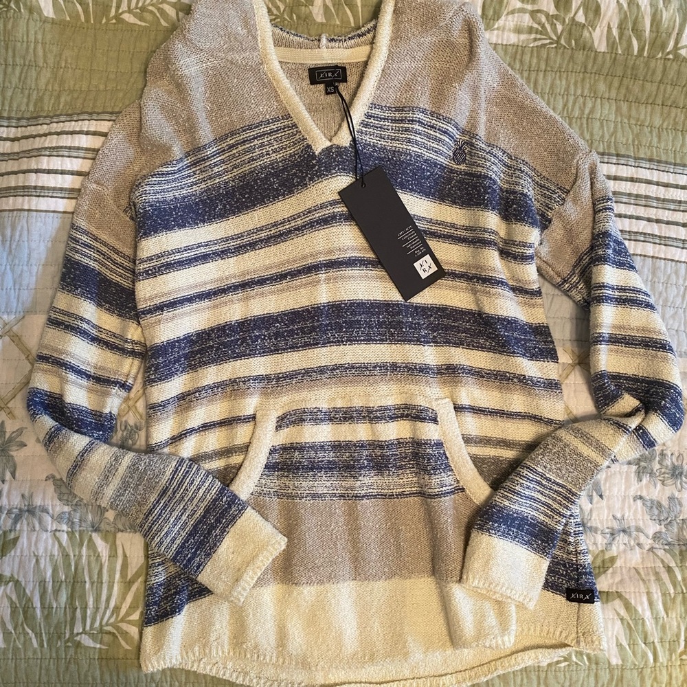 Lira XS Beach Hoodie